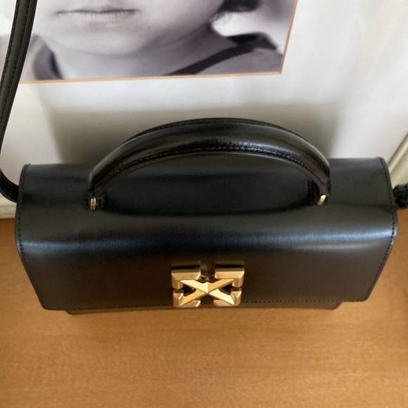 Off-white leather bag - Picture 3 of 11
